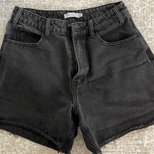 Dissh mom short